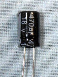 Capacitor eletrolítico 470uF 16V